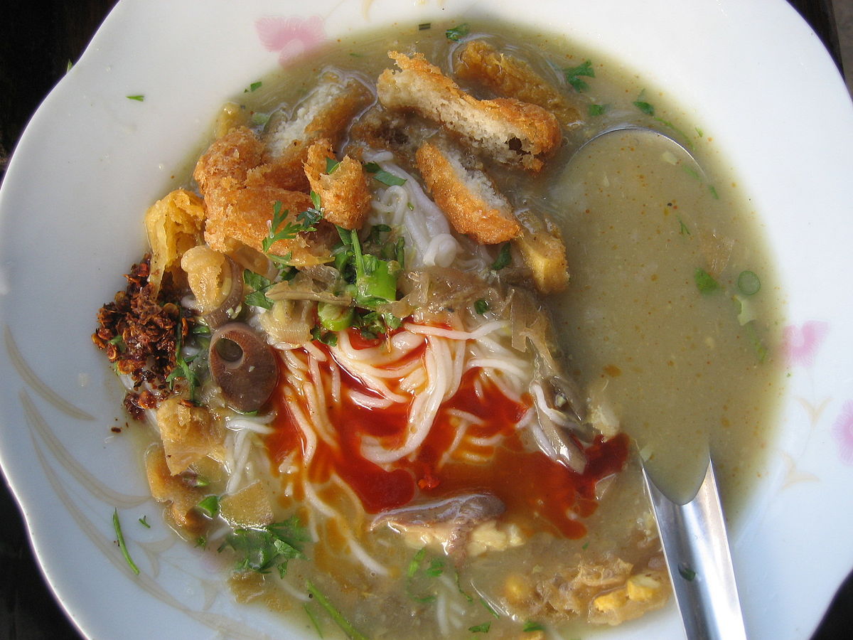 Mohinga là một món bún cá thơm ngon nổi tiếng của người dân xứ Myanmar