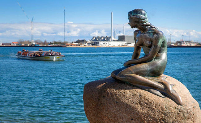 Địa điểm du lịch ở Đan Mạch- Ngắm bức tượng nàng tiên cá