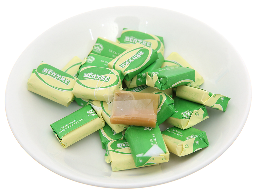 Kẹo dừa Bến Tre được làm từ những nguyên liệu đơn giản