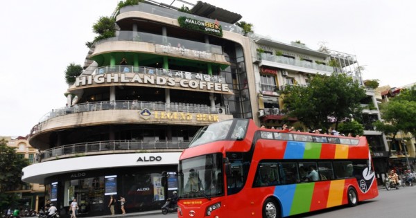 Trải nghiệm đường phố Hà Nội với xe bus 2 tầng