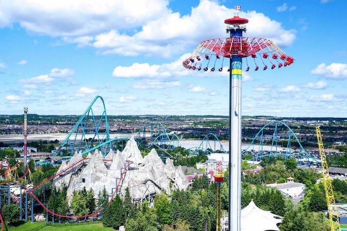 Canada Wonderland là một công viên giải trí nổi tiếng nằm tại Toronto. 