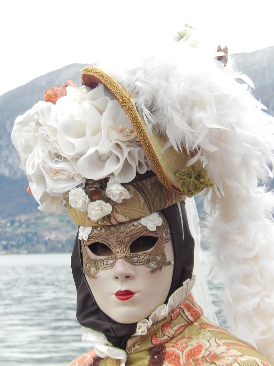 Giải thích về lễ hội hóa trang Carnival Annecy