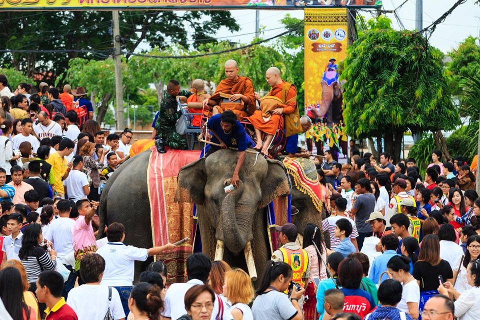 Lễ rước nến Surin tại Thái Lan